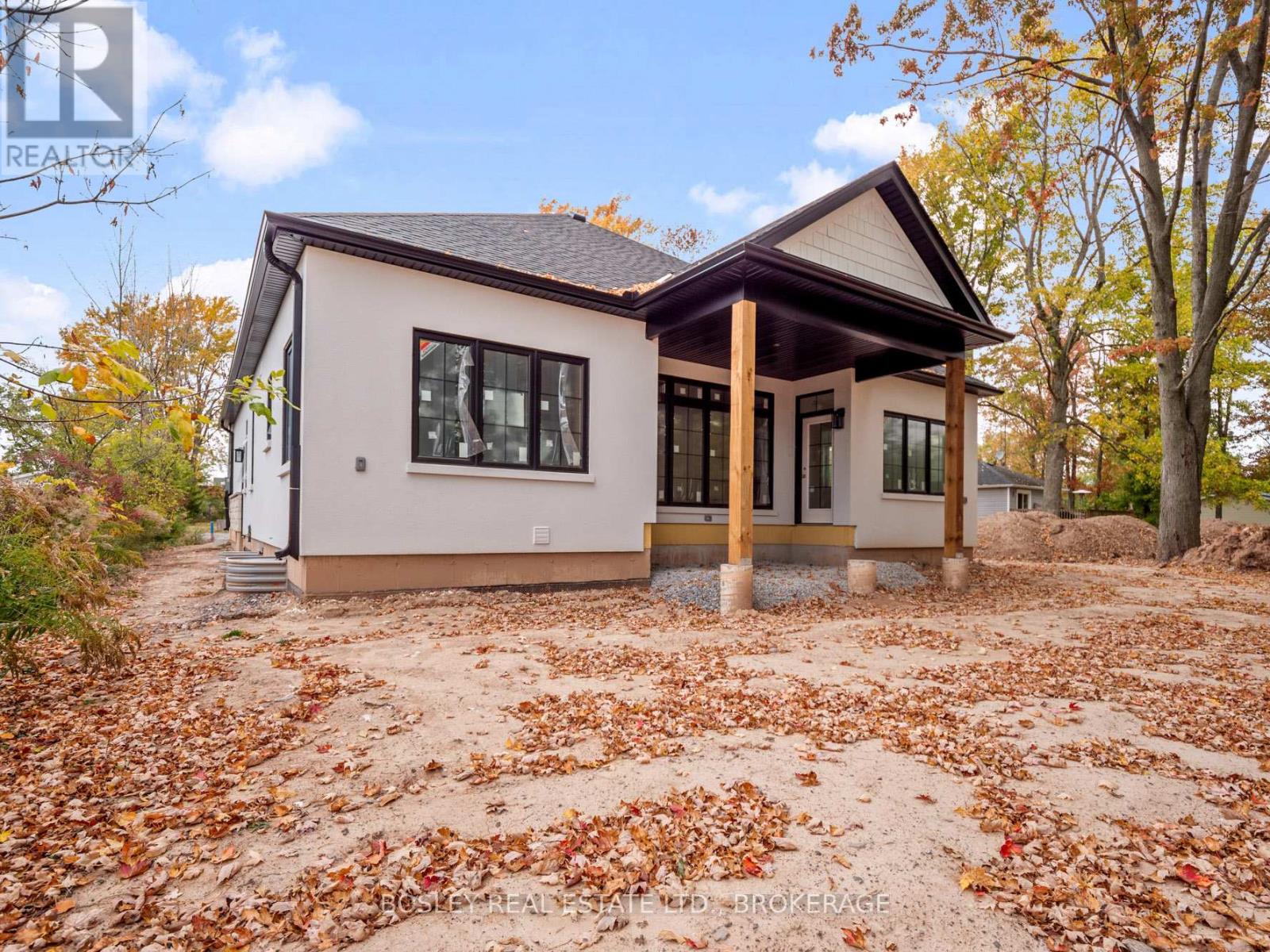 60 Pleasant Avenue N, Fort Erie, Ontario  L0S 1N0 - Photo 29 - X12507168