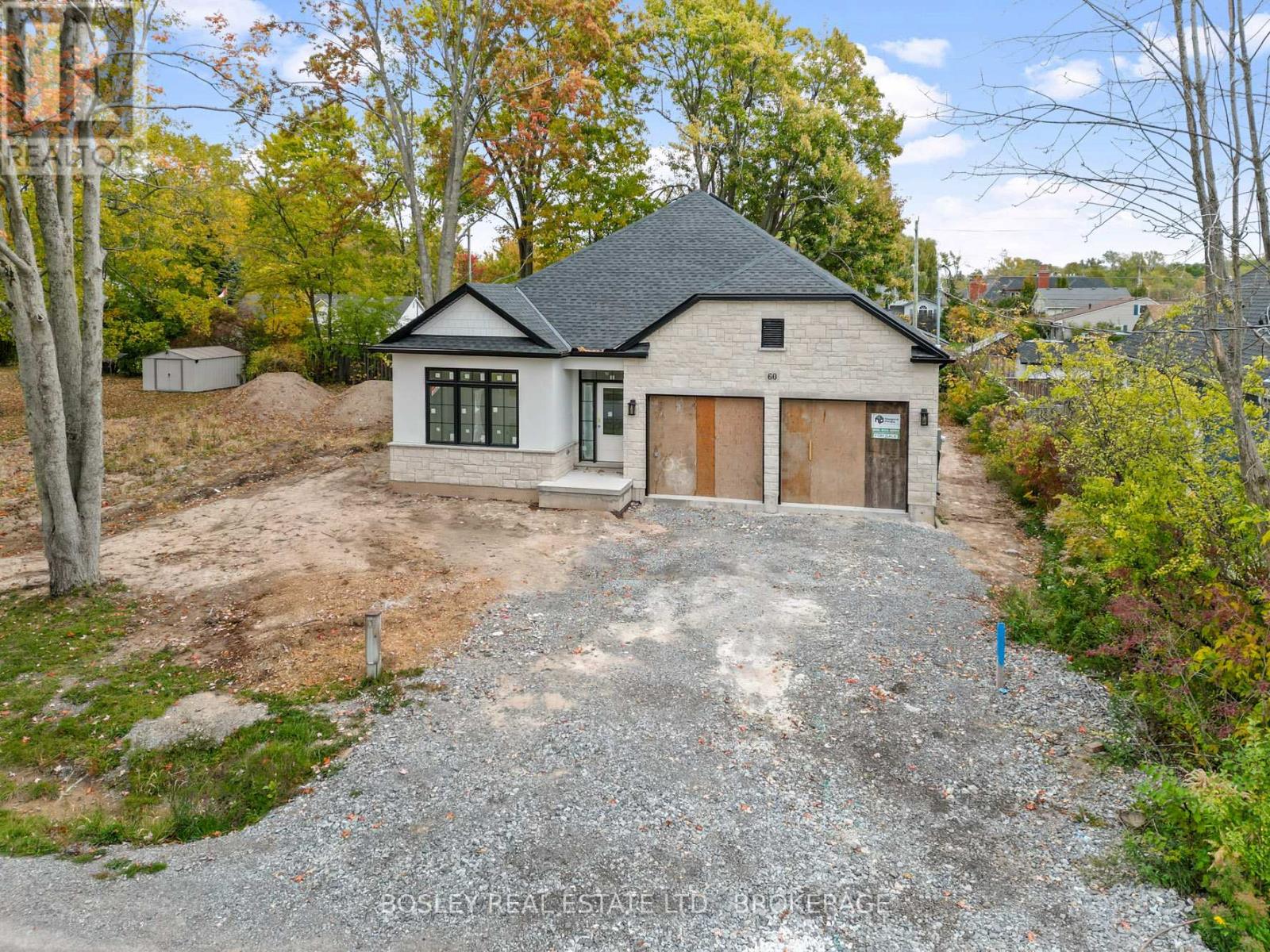 60 Pleasant Avenue N, Fort Erie, Ontario  L0S 1N0 - Photo 30 - X12507168