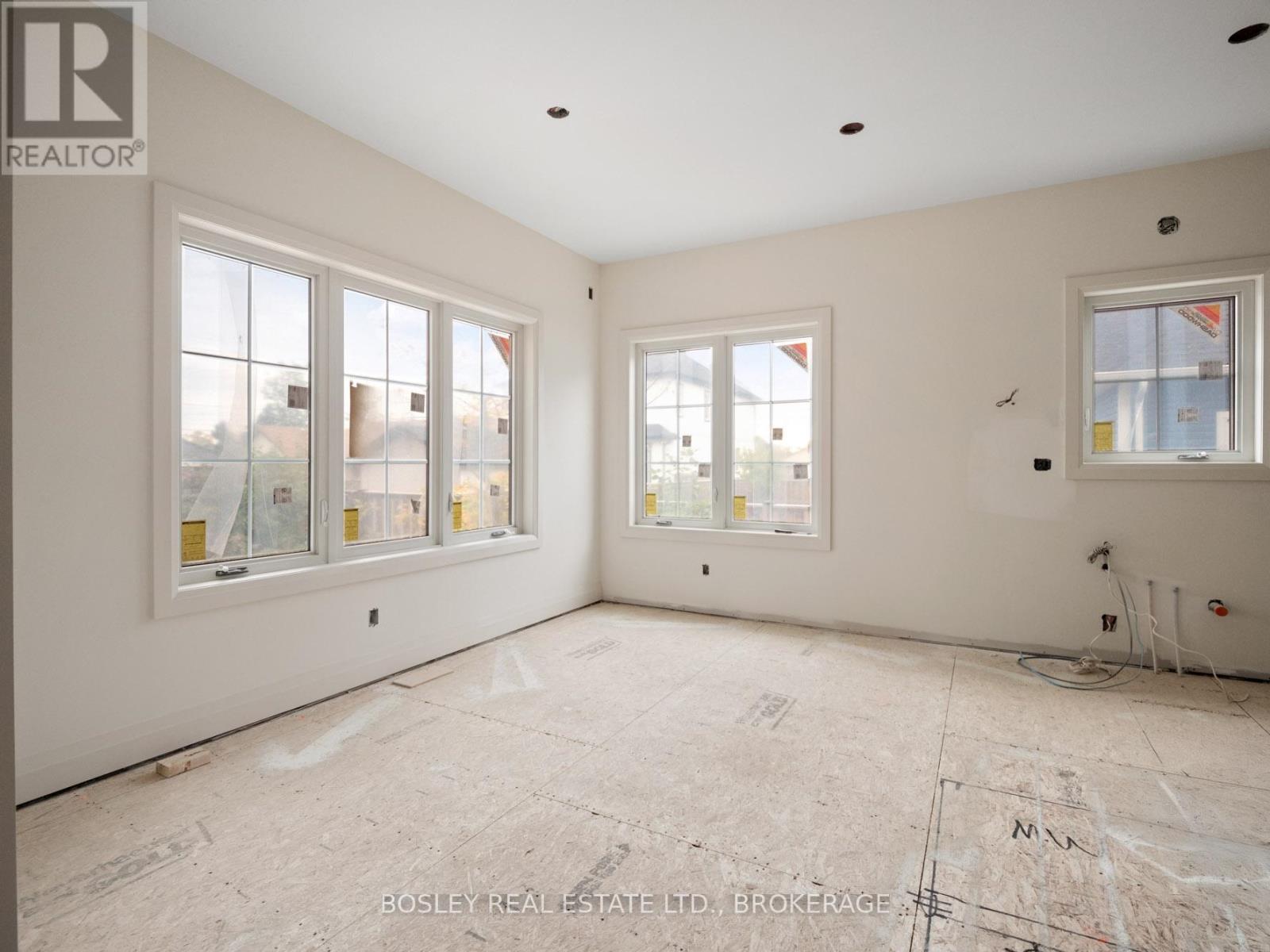 60 Pleasant Avenue N, Fort Erie, Ontario  L0S 1N0 - Photo 7 - X12507168