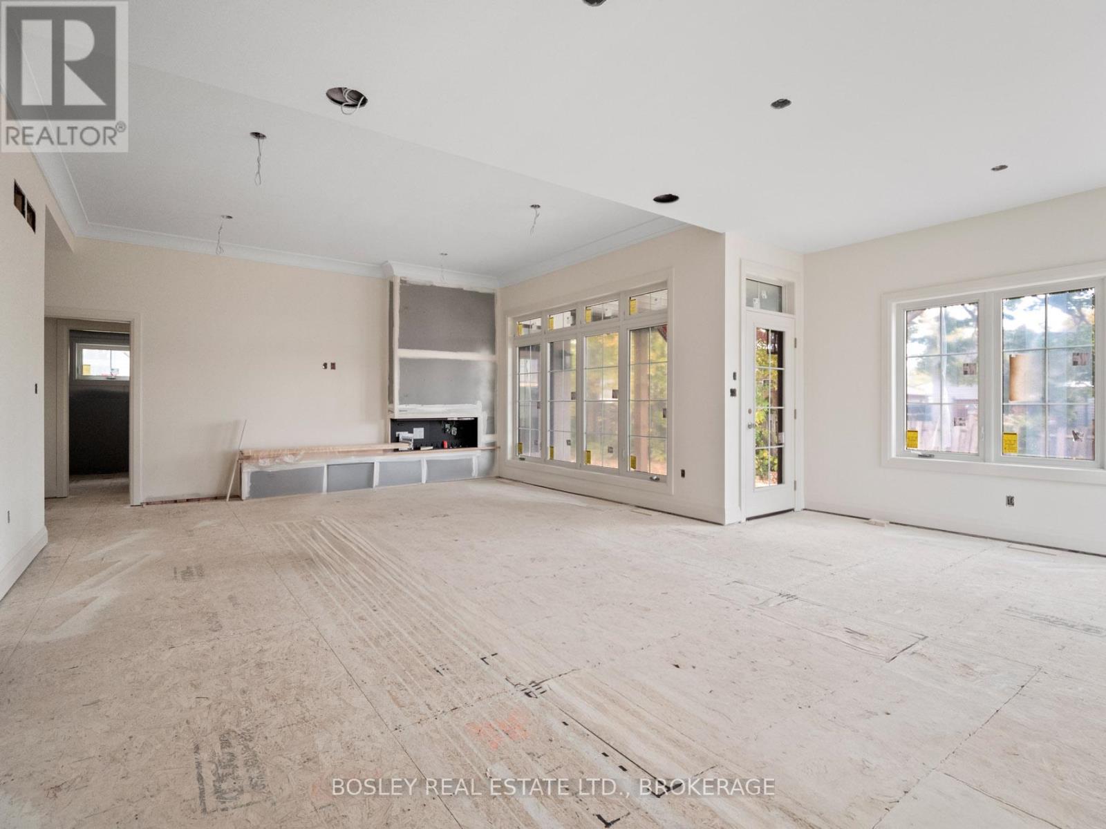 60 Pleasant Avenue N, Fort Erie, Ontario  L0S 1N0 - Photo 8 - X12507168