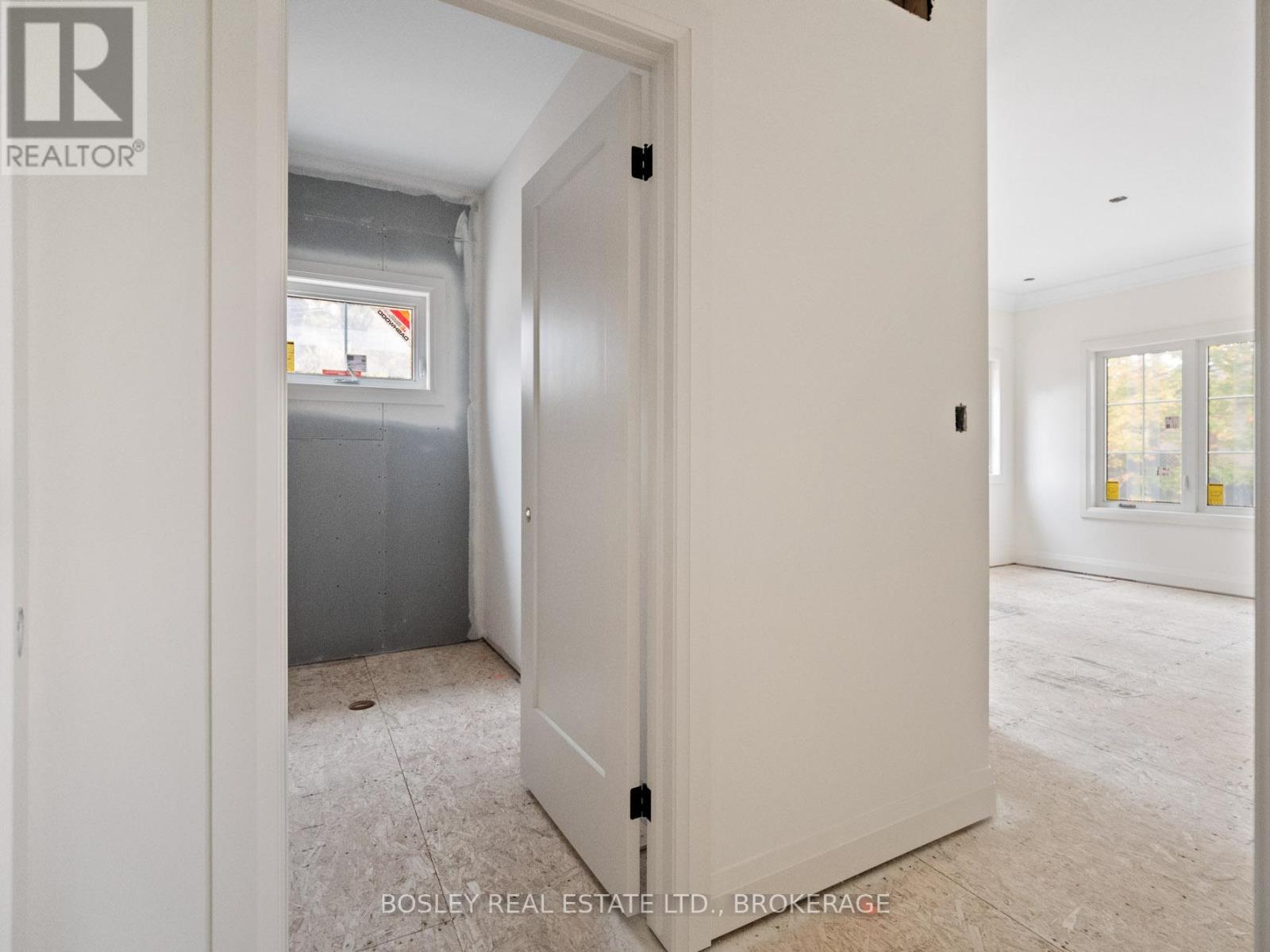 60 Pleasant Avenue N, Fort Erie, Ontario  L0S 1N0 - Photo 9 - X12507168