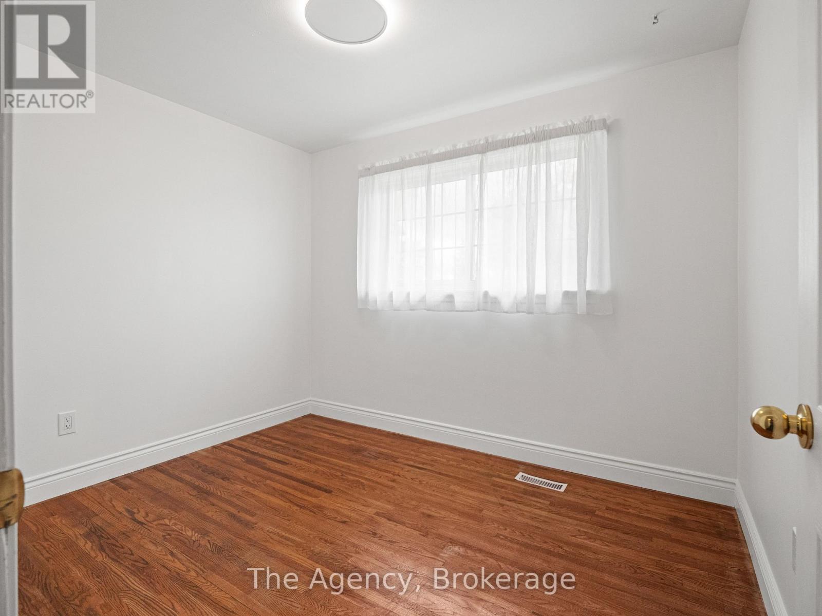 518 Leonard Avenue, Welland, Ontario L3C 3A7 - Photo 17 - X12507208