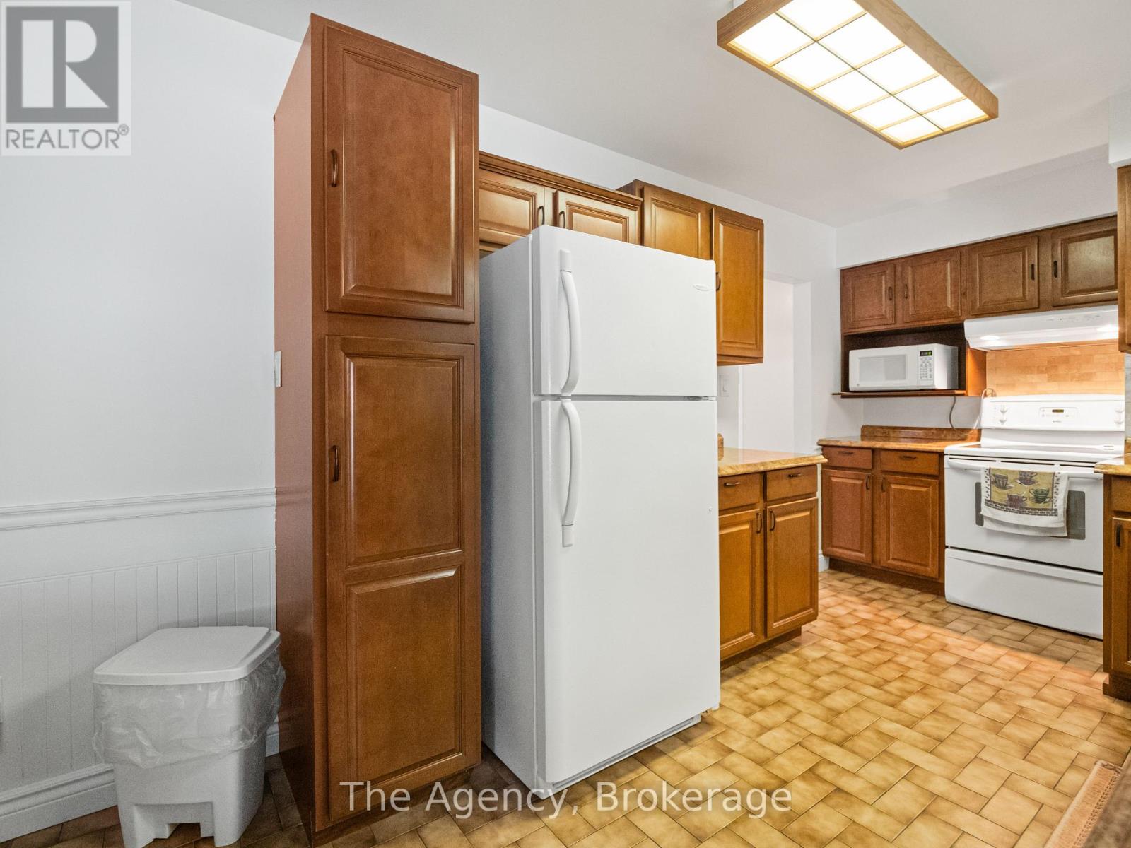 518 Leonard Avenue, Welland, Ontario L3C 3A7 - Photo 28 - X12507208