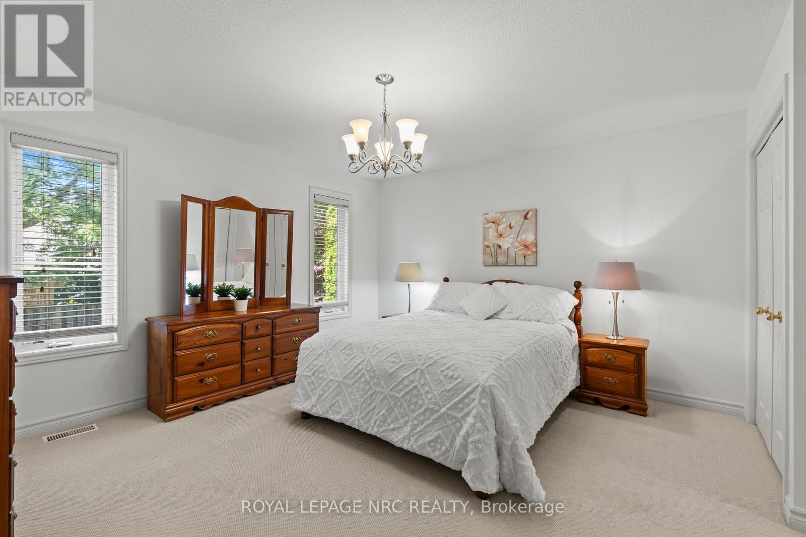 14 Hope Avenue W, Niagara-On-The-Lake, Ontario  L0S 1T0 - Photo 10 - X12507548