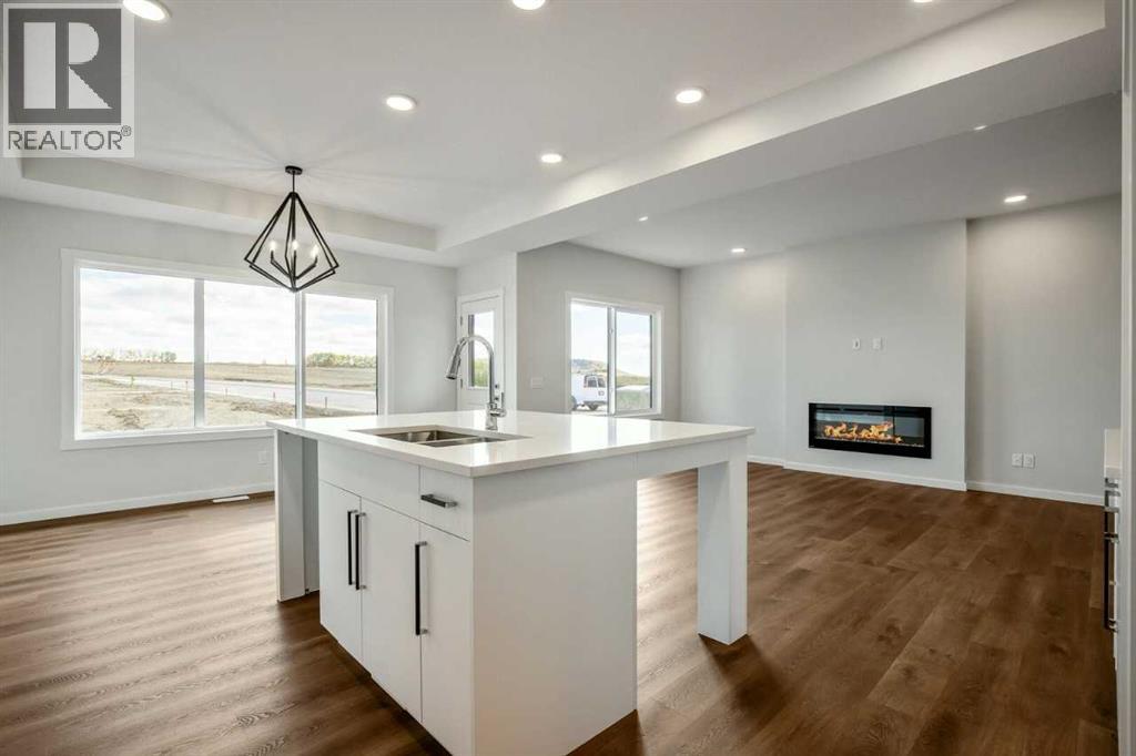 27 Heritage Link, Cochrane, Alberta  T4C 2J8 - Photo 11 - A2249127