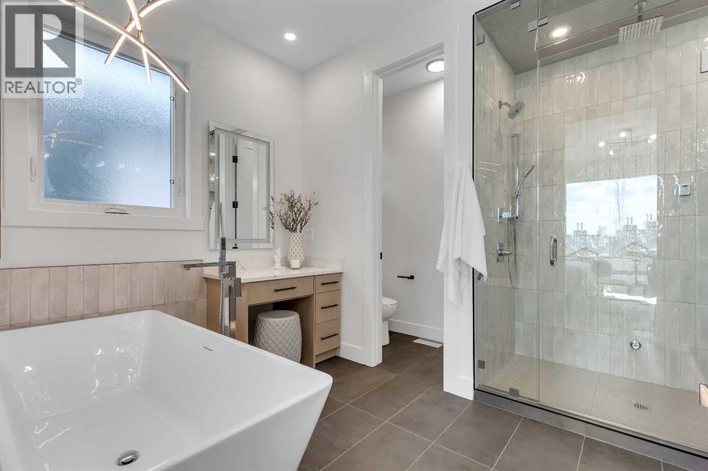 42 Collingwood Place Nw, Calgary, Alberta  T2L 0P9 - Photo 25 - A2251770