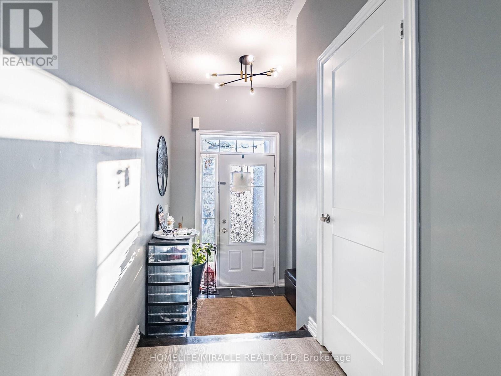 3 Doris Pawley Crescent, Caledon, Ontario  L7C 4E7 - Photo 10 - W12489356