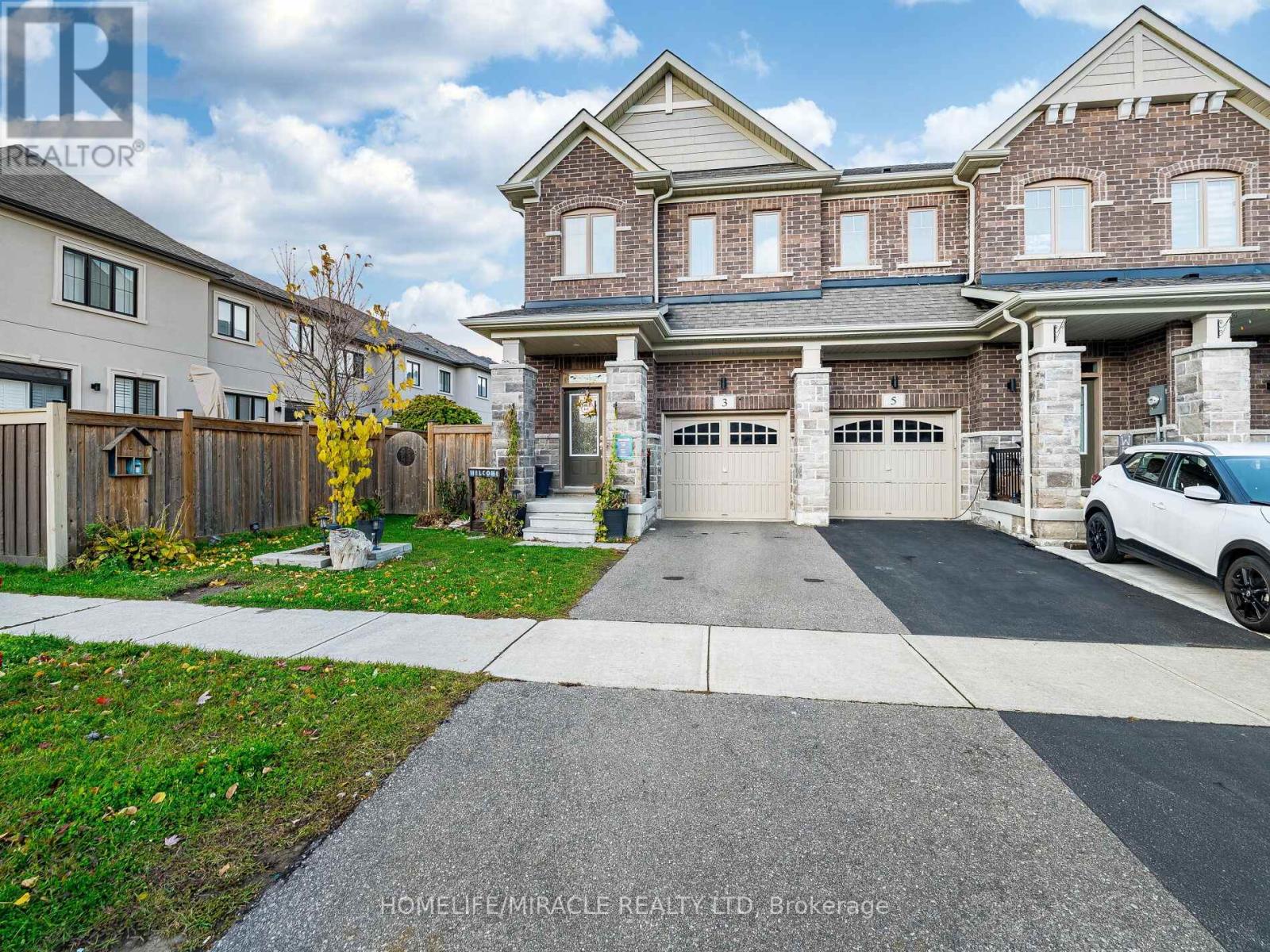 3 Doris Pawley Crescent, Caledon, Ontario  L7C 4E7 - Photo 3 - W12489356