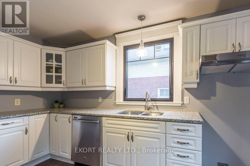 302 Bridge Street E, Belleville (Belleville Ward), Ontario  K8N 1P6 - Photo 13 - X12507166