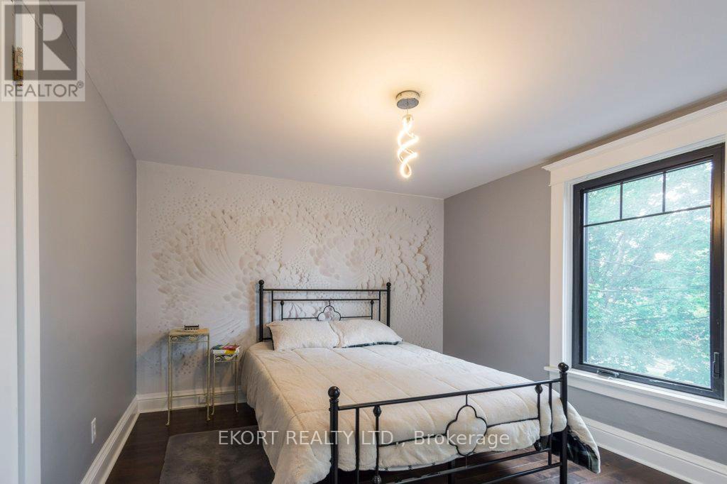 302 Bridge Street E, Belleville (Belleville Ward), Ontario  K8N 1P6 - Photo 16 - X12507166