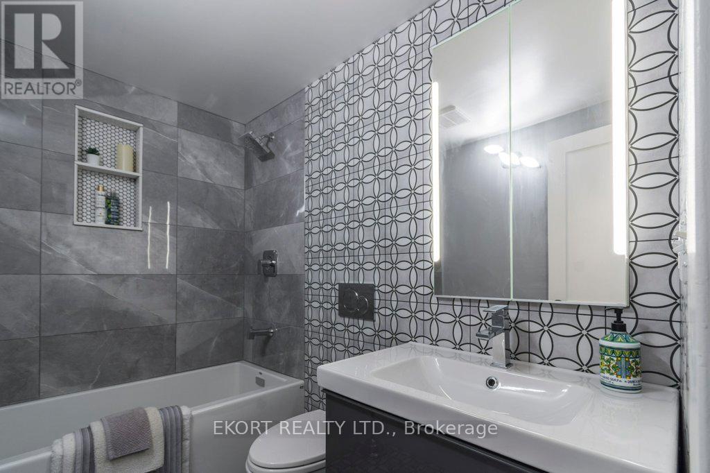 302 Bridge Street E, Belleville (Belleville Ward), Ontario  K8N 1P6 - Photo 20 - X12507166