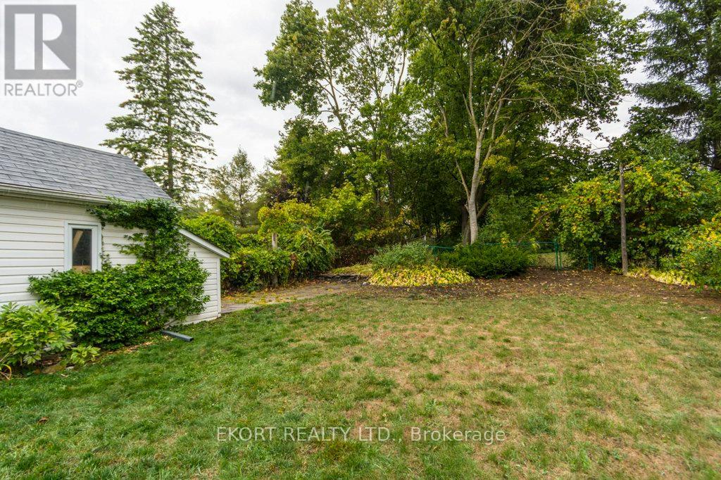 302 Bridge Street E, Belleville (Belleville Ward), Ontario  K8N 1P6 - Photo 27 - X12507166