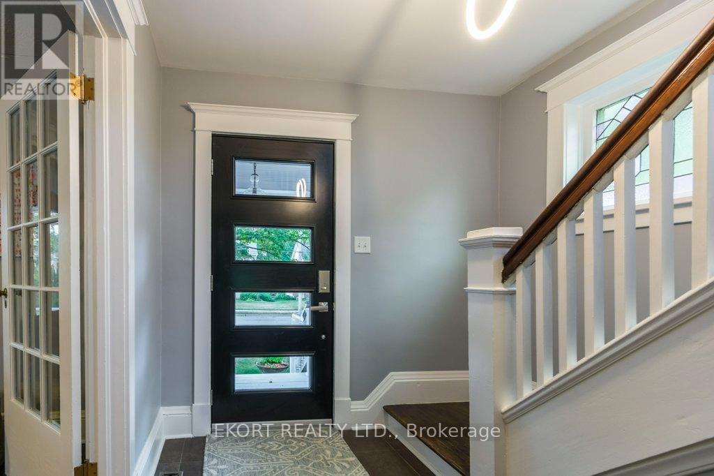 302 Bridge Street E, Belleville (Belleville Ward), Ontario  K8N 1P6 - Photo 6 - X12507166