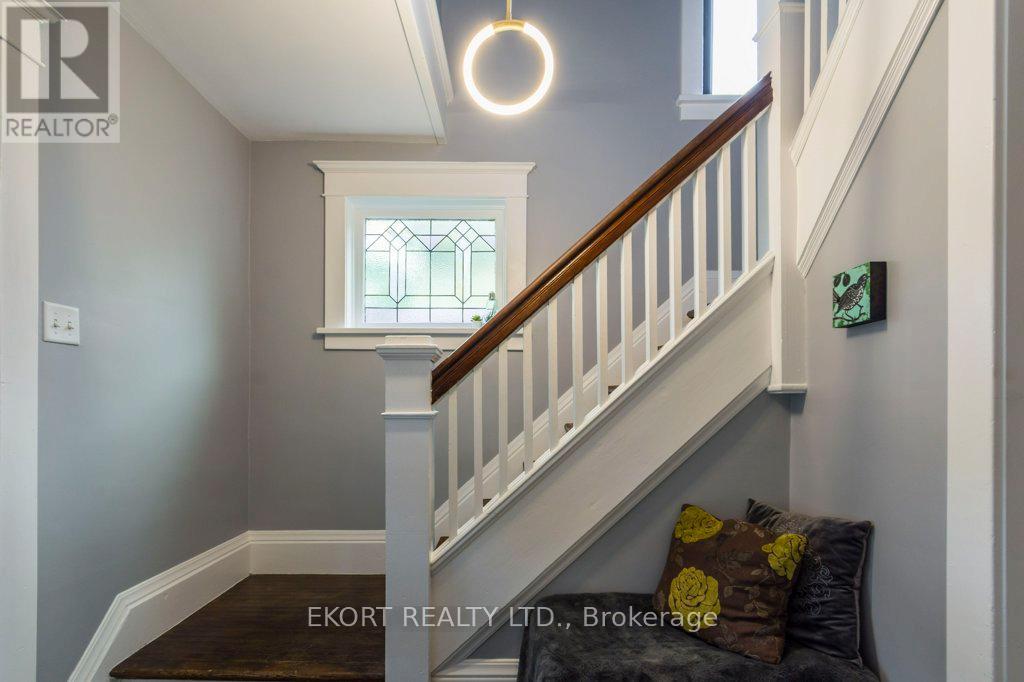 302 Bridge Street E, Belleville (Belleville Ward), Ontario  K8N 1P6 - Photo 7 - X12507166