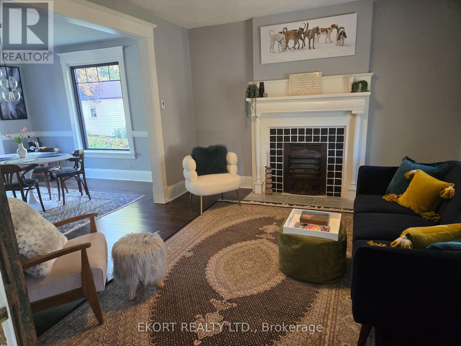 302 Bridge Street E, Belleville (Belleville Ward), Ontario  K8N 1P6 - Photo 8 - X12507166