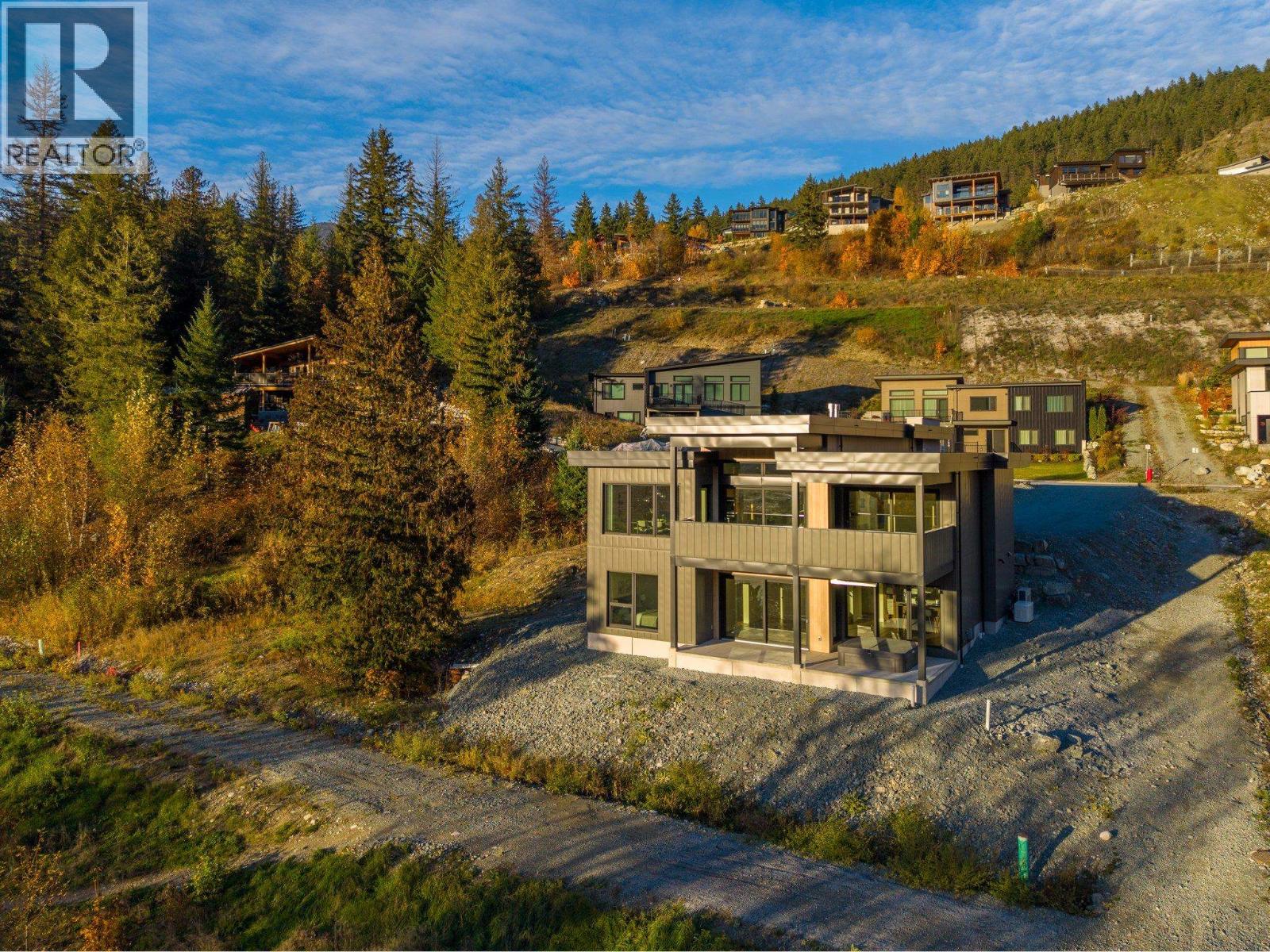 7653 Seven O'clock Drive, Pemberton, British Columbia  V0N 2L3 - Photo 30 - R3064259