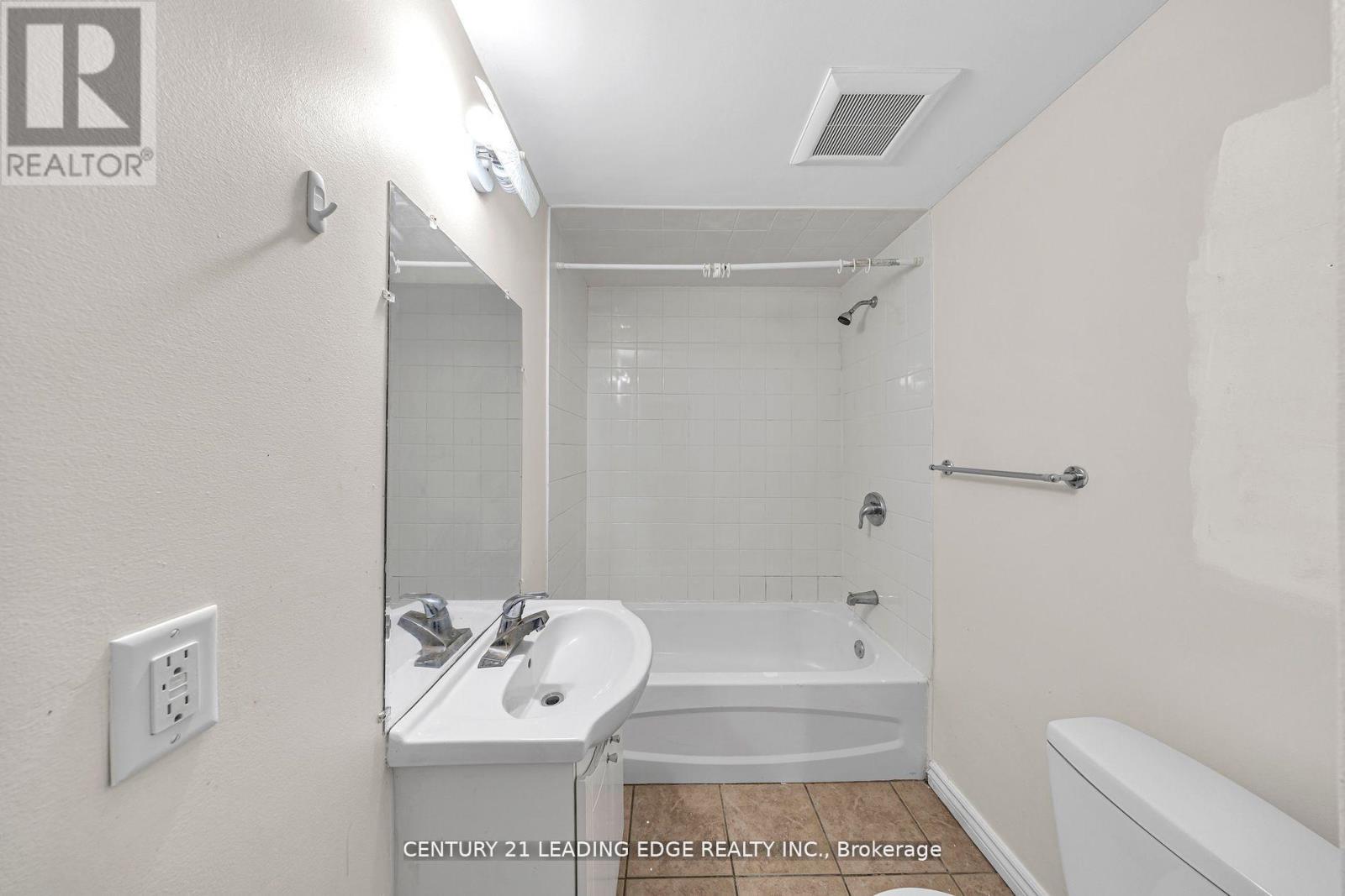 40 Ann Louise Crescent, Markham, Ontario  L3S 0A8 - Photo 34 - N12507056