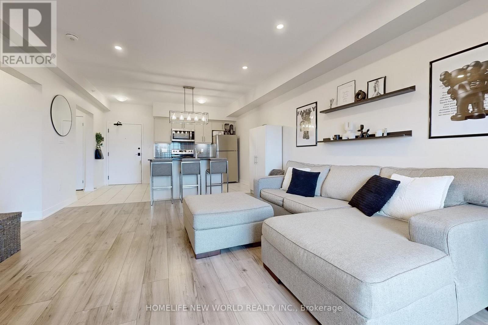 512 - 4 Spice Way, Barrie, Ontario  L9J 0M2 - Photo 10 - S12507000