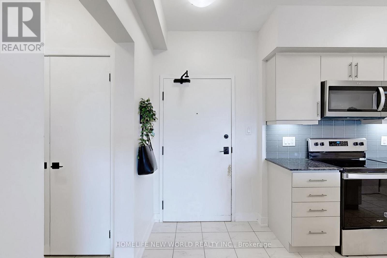 512 - 4 Spice Way, Barrie, Ontario  L9J 0M2 - Photo 22 - S12507000