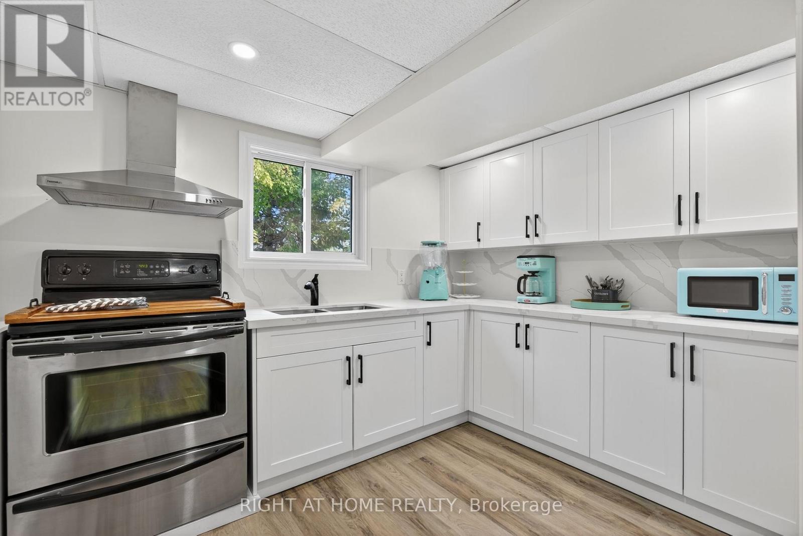 13 Orwell Crescent, Barrie (Letitia Heights), Ontario  L4N 6N3 - Photo 22 - S12507156