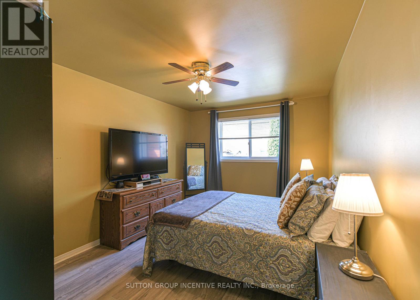 78 Vanessa Drive, Orillia, Ontario  L3V 7X1 - Photo 12 - S12477257