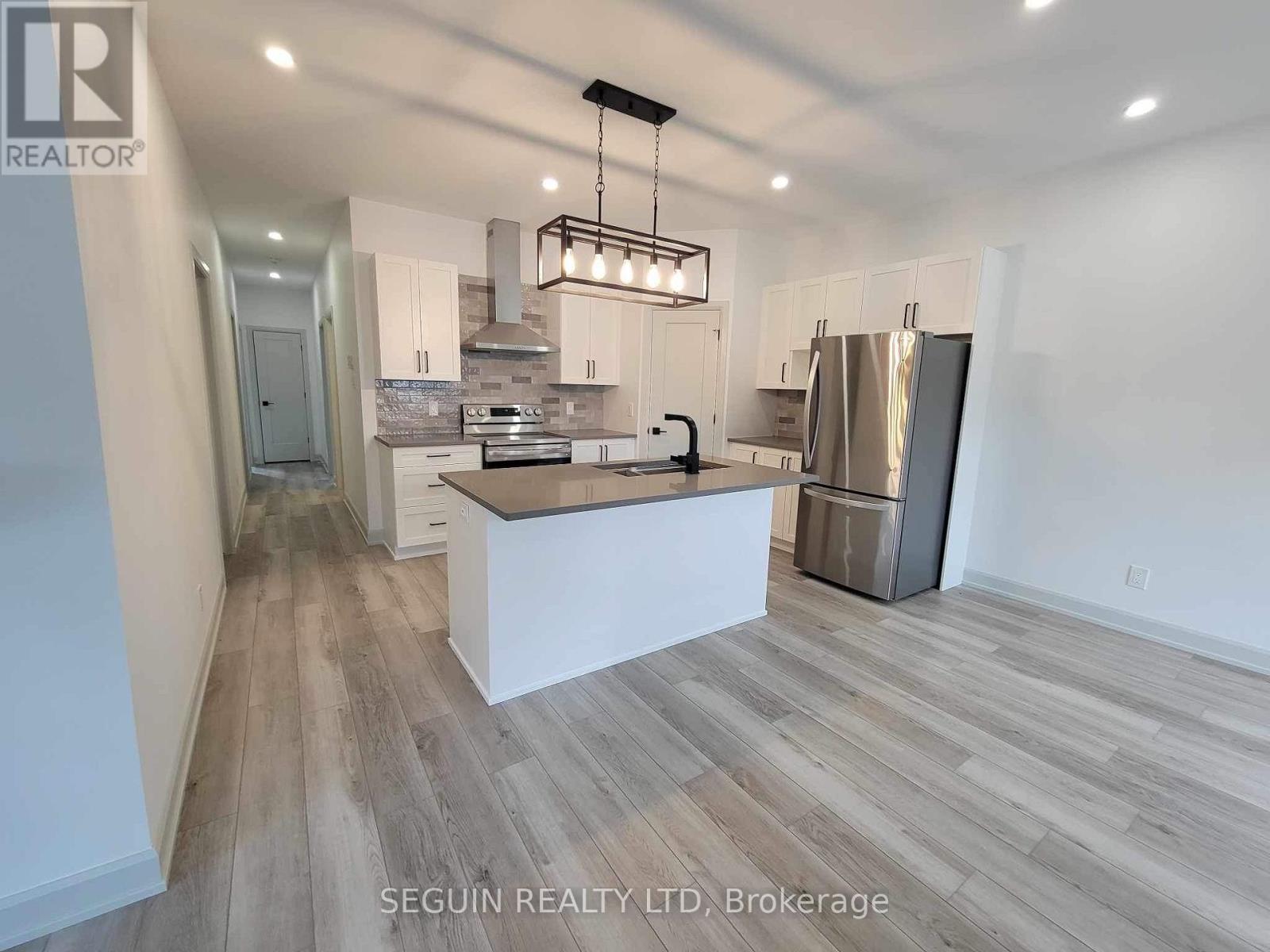 808-810 Powers Street, Clarence-Rockland, Ontario  K4K 0J2 - Photo 9 - X12507446