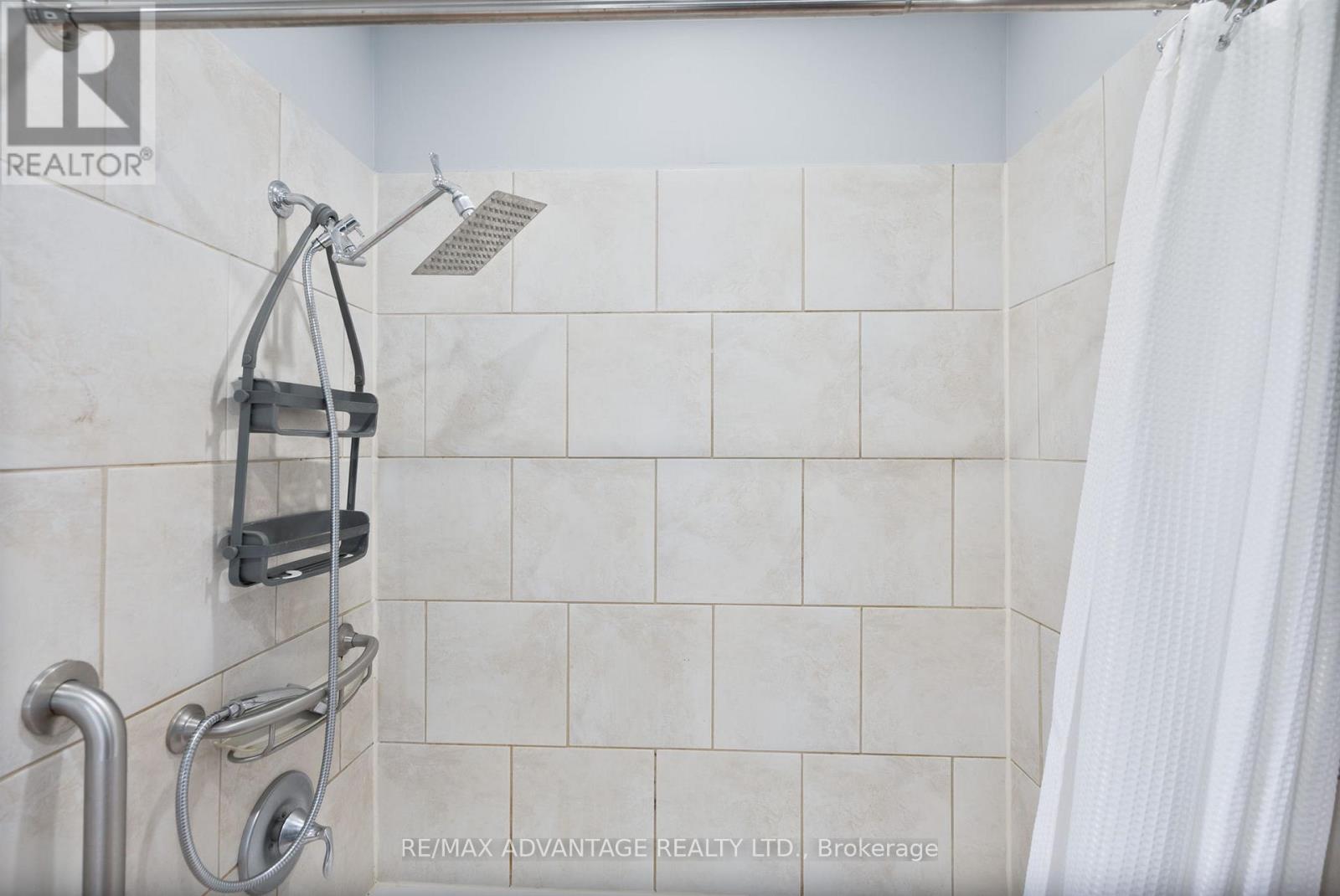 464 Three Valleys Crescent, London South (South J), Ontario  N5Z 3E7 - Photo 16 - X12507232