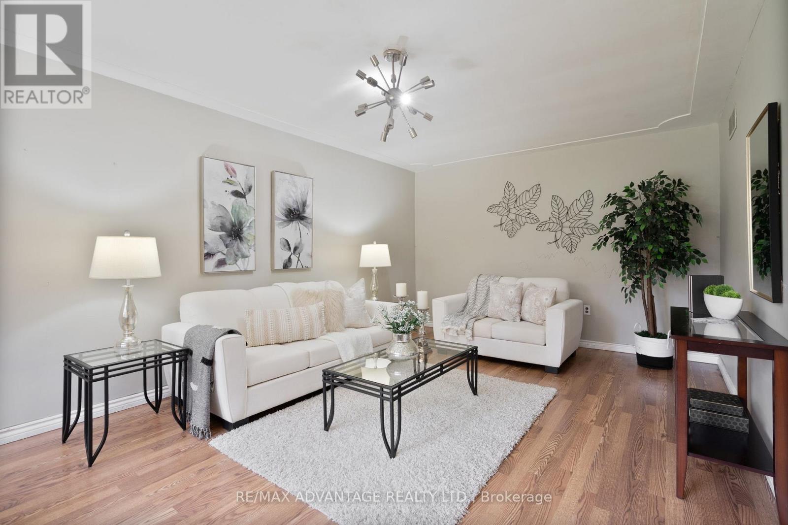 464 Three Valleys Crescent, London South (South J), Ontario  N5Z 3E7 - Photo 4 - X12507232