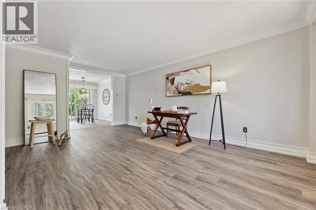 647 Balsam Crescent, Oshawa, Ontario  L1J 6A1 - Photo 4 - 40785538