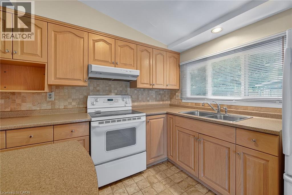 177 San Pedro Drive, Hamilton, Ontario  L9C 2C9 - Photo 7 - 40784831