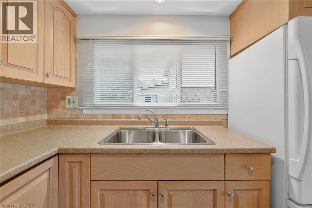 177 San Pedro Drive, Hamilton, Ontario  L9C 2C9 - Photo 8 - 40784831