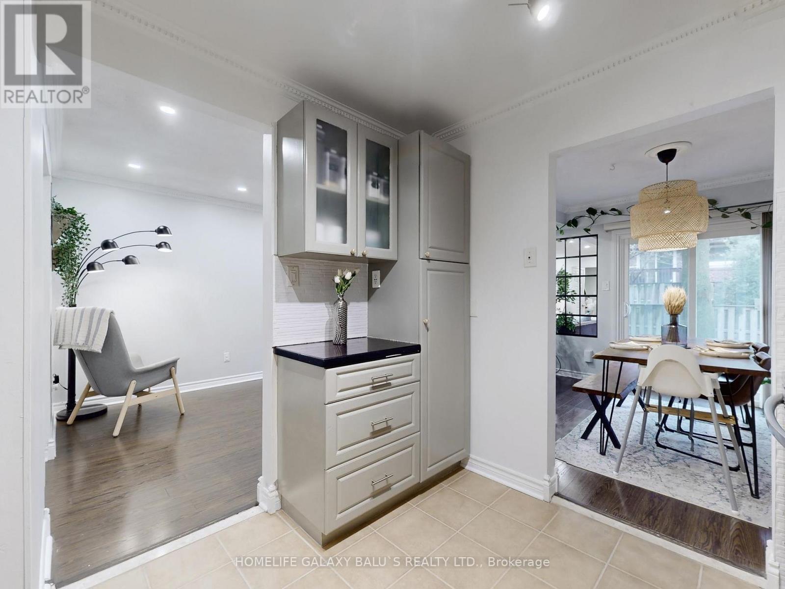 65 - 830 Stainton Drive, Mississauga, Ontario  L5C 2Z3 - Photo 13 - W12501426