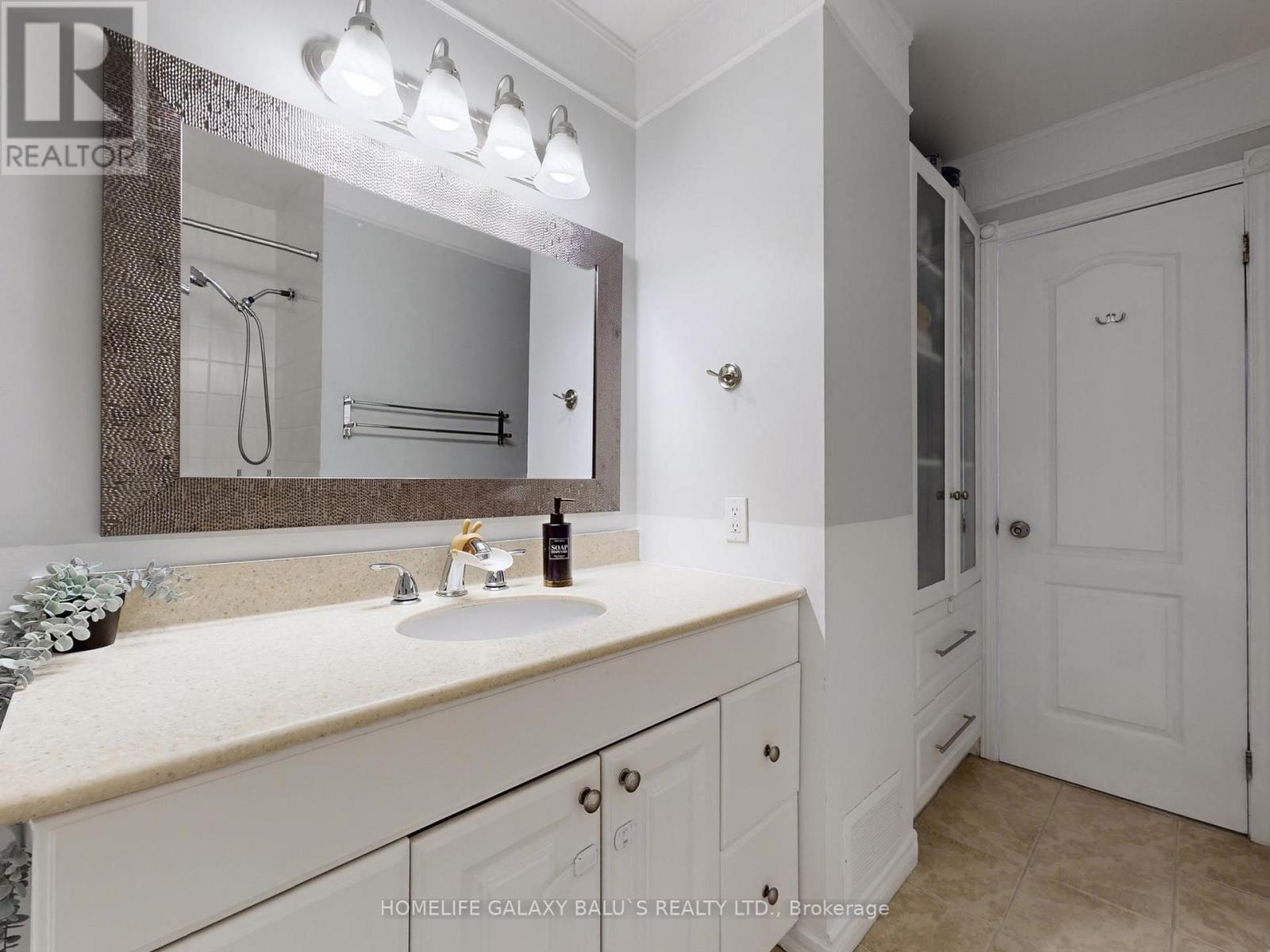 65 - 830 Stainton Drive, Mississauga, Ontario  L5C 2Z3 - Photo 29 - W12501426