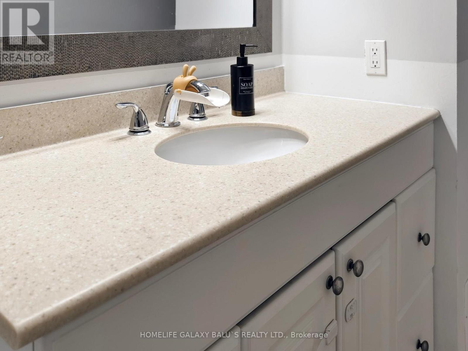 65 - 830 Stainton Drive, Mississauga, Ontario  L5C 2Z3 - Photo 30 - W12501426