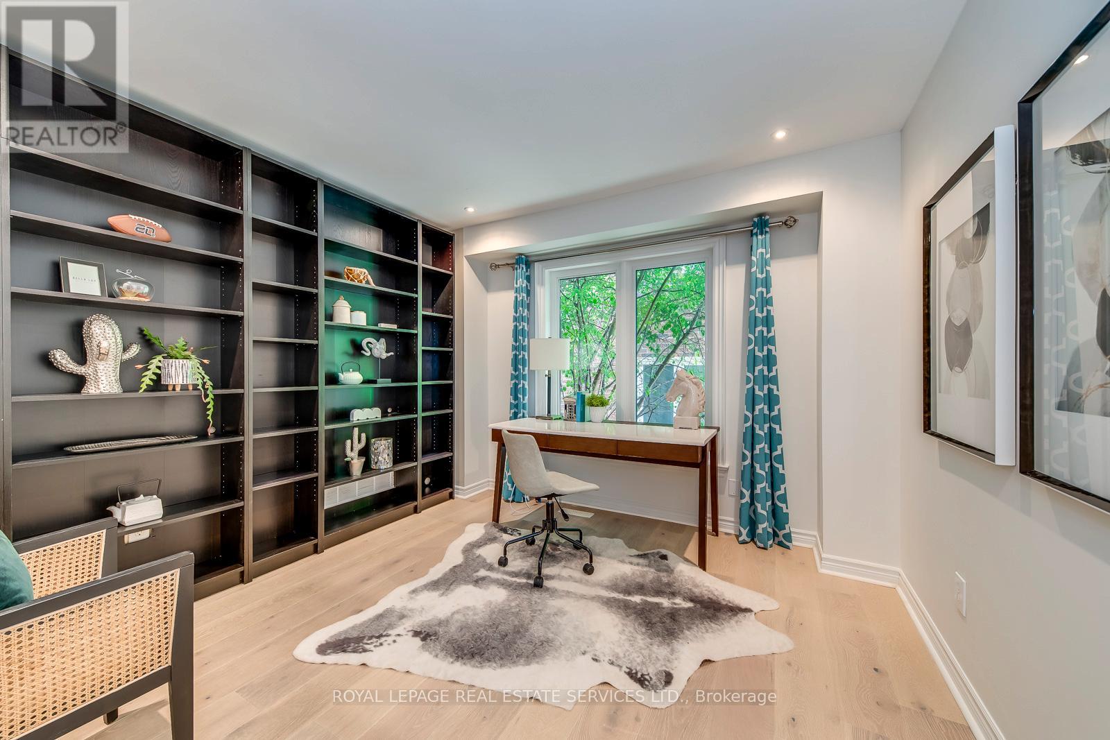 1387 Bayshire Drive, Oakville, Ontario  L6H 6E7 - Photo 23 - W12507020