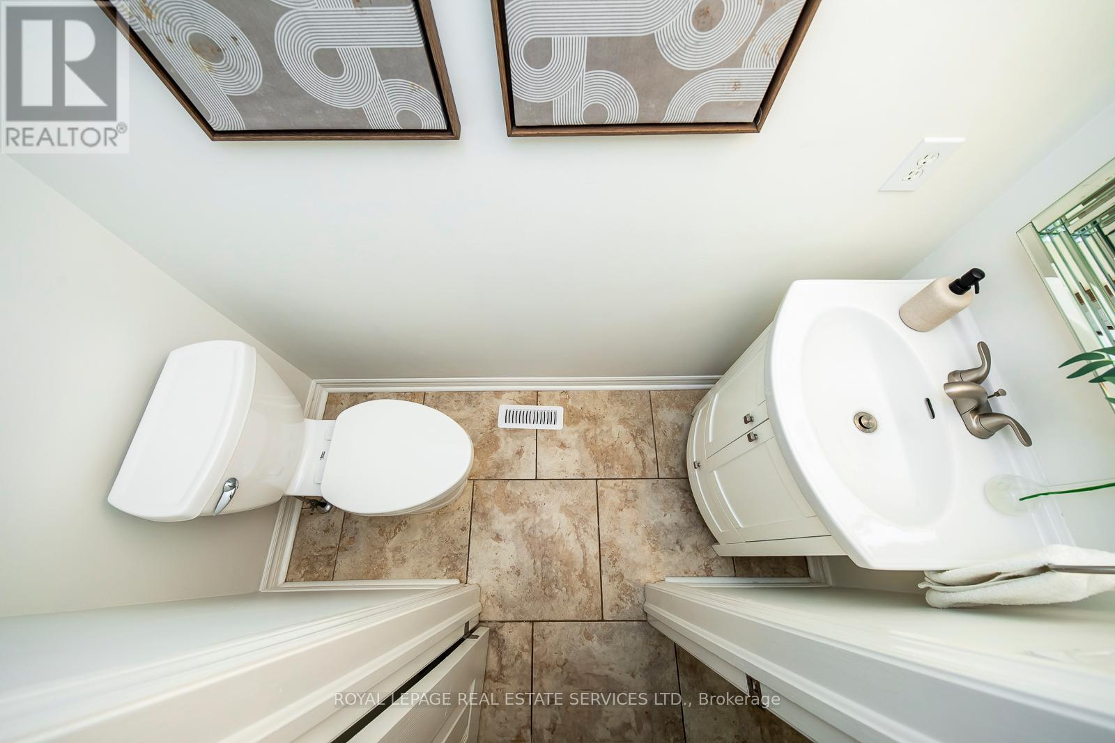 1387 Bayshire Drive, Oakville, Ontario  L6H 6E7 - Photo 25 - W12507020