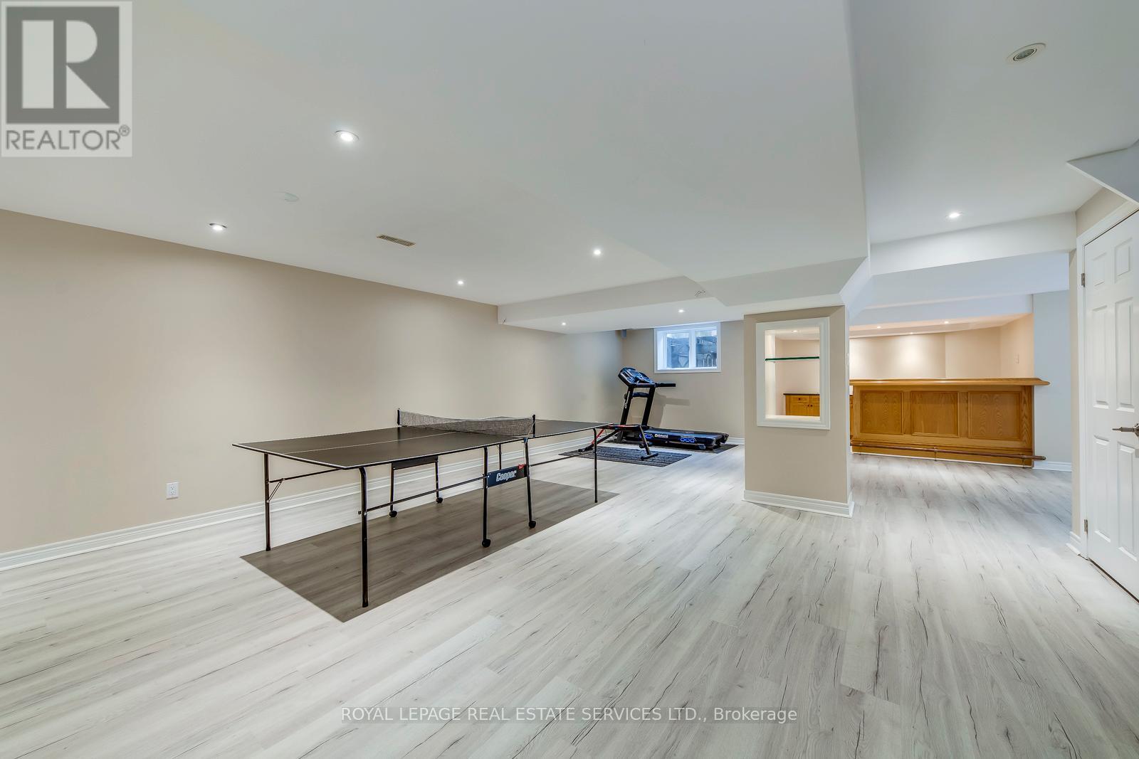 1387 Bayshire Drive, Oakville, Ontario  L6H 6E7 - Photo 41 - W12507020