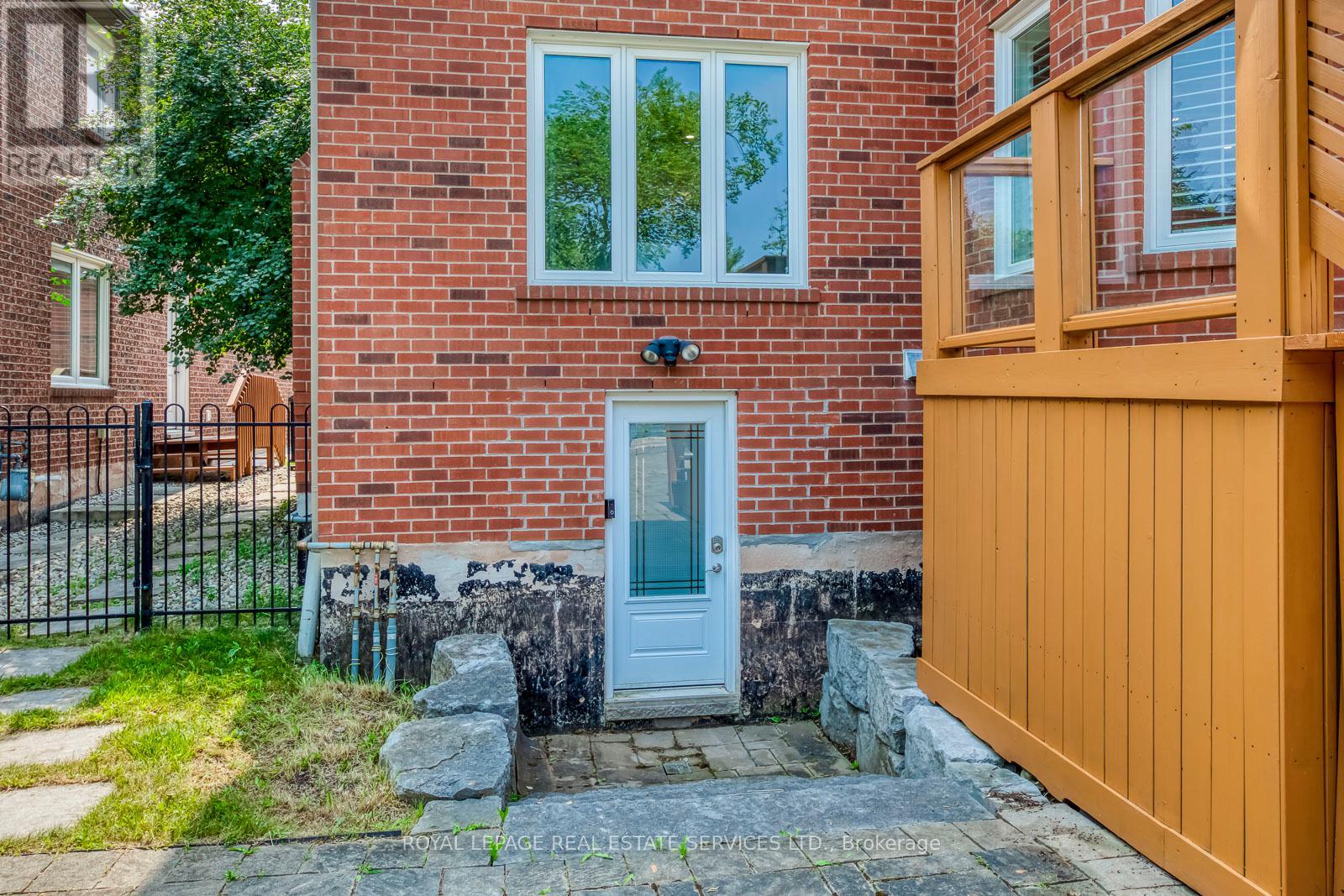 1387 Bayshire Drive, Oakville, Ontario  L6H 6E7 - Photo 46 - W12507020