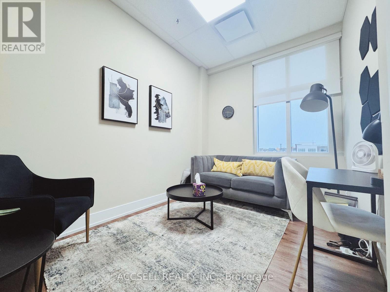 213 - 3485 Rebecca Street, Oakville, Ontario  L6L 6X9 - Photo 10 - W12507026