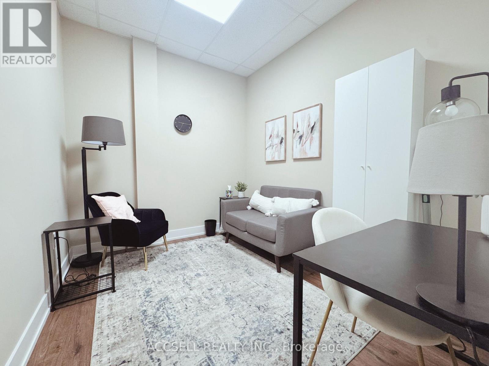 213 - 3485 Rebecca Street, Oakville, Ontario  L6L 6X9 - Photo 6 - W12507026