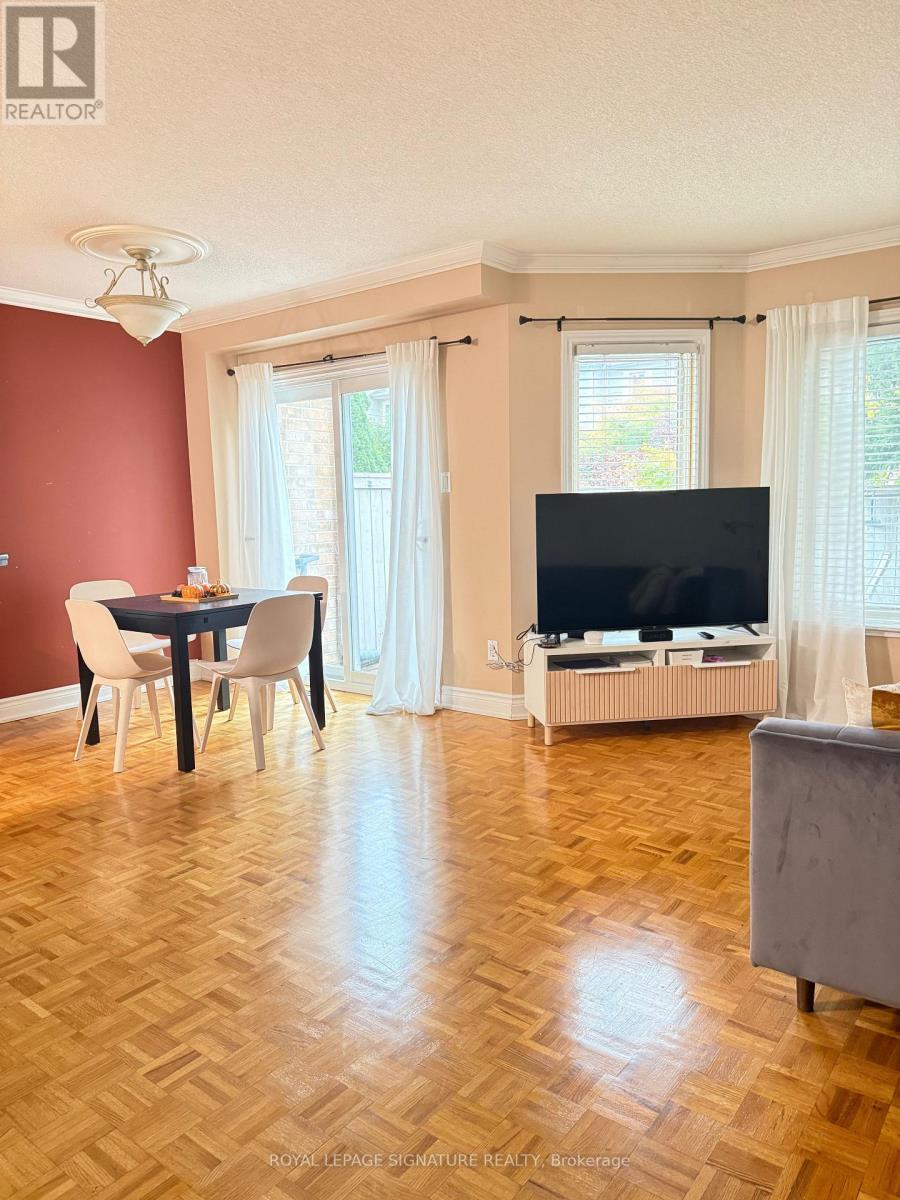 1133 Westview Terrace, Oakville, Ontario  L6M 3M1 - Photo 7 - W12507042