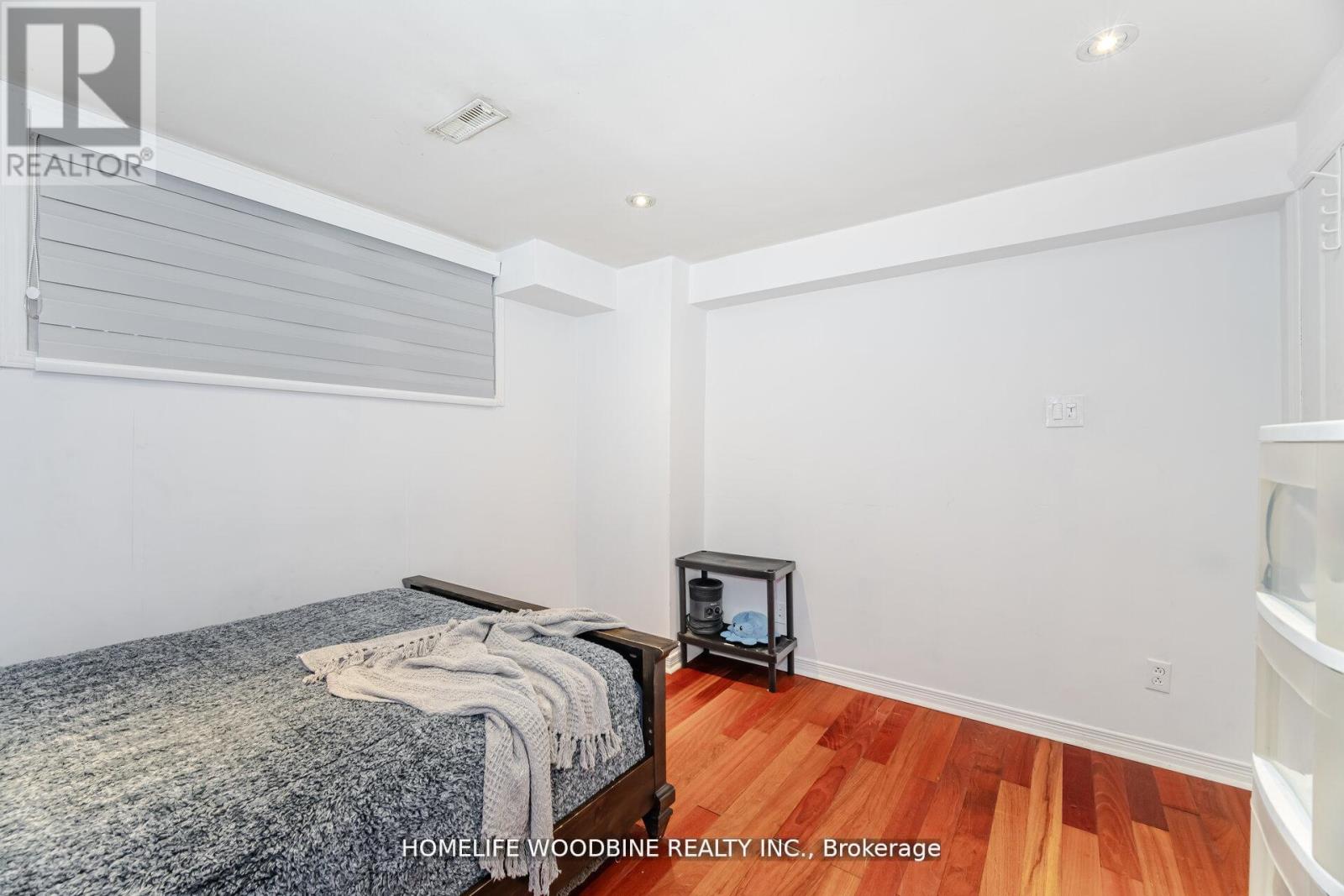 2498 Mainroyal Street, Mississauga, Ontario  L5L 1C9 - Photo 27 - W12507054