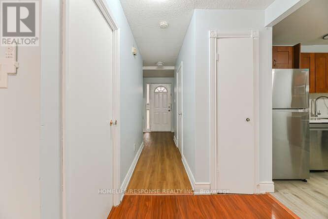 14 - 215 Mississauga Valley Boulevard, Mississauga, Ontario  L5A 1Y7 - Photo 3 - W12507098