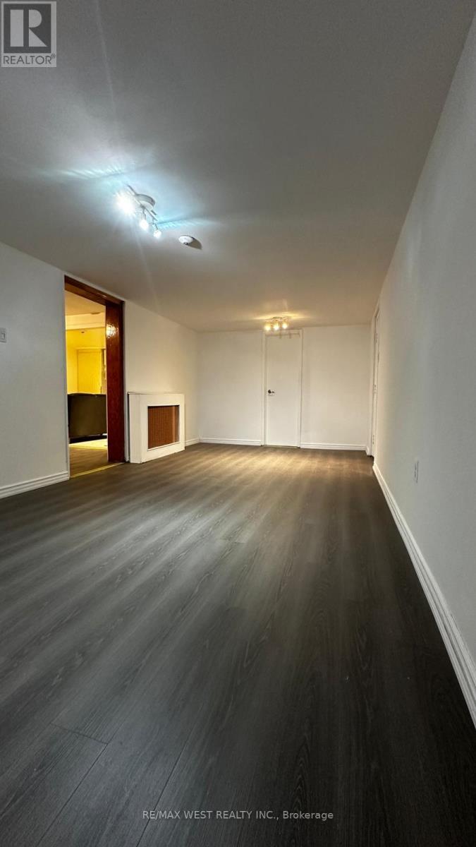 93 Windermere Avenue, Toronto, Ontario  M6S 3J3 - Photo 4 - W12507144