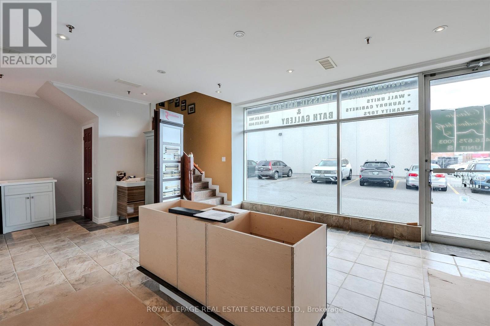 8, 9 - 21 Signal Hill Avenue, Toronto, Ontario  M9W 6V8 - Photo 5 - W12507160