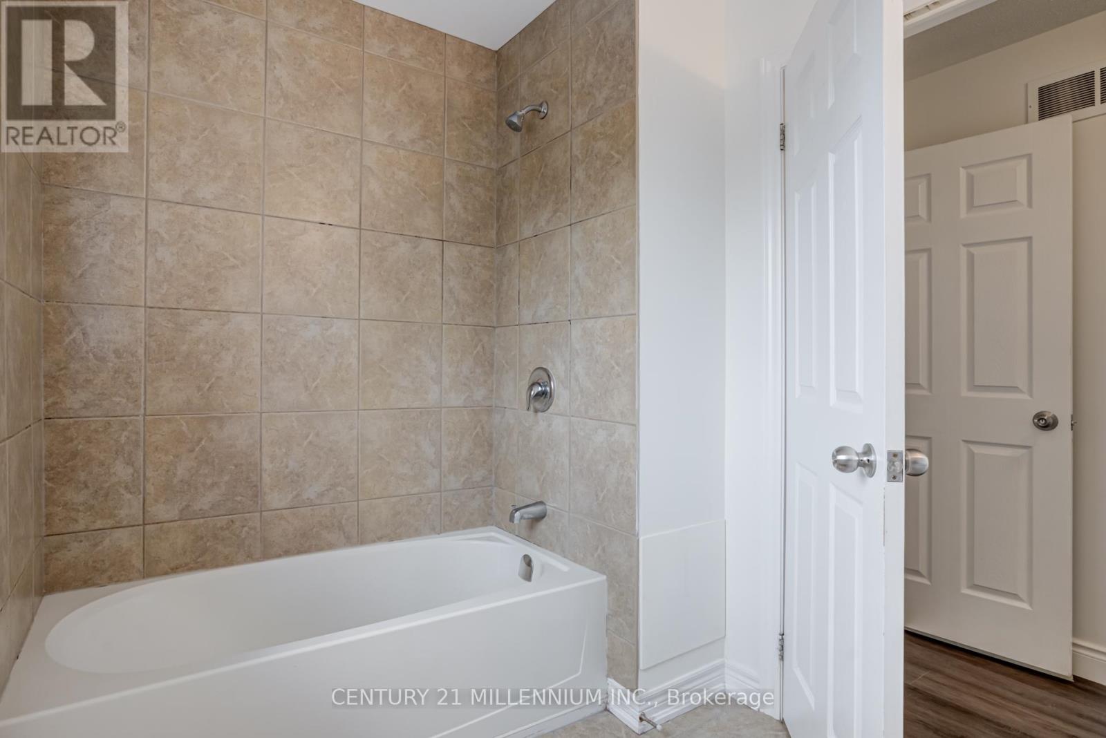 Upper - 38 Kent Street, St. Catharines, Ontario  L2S 1H2 - Photo 24 - X12506982