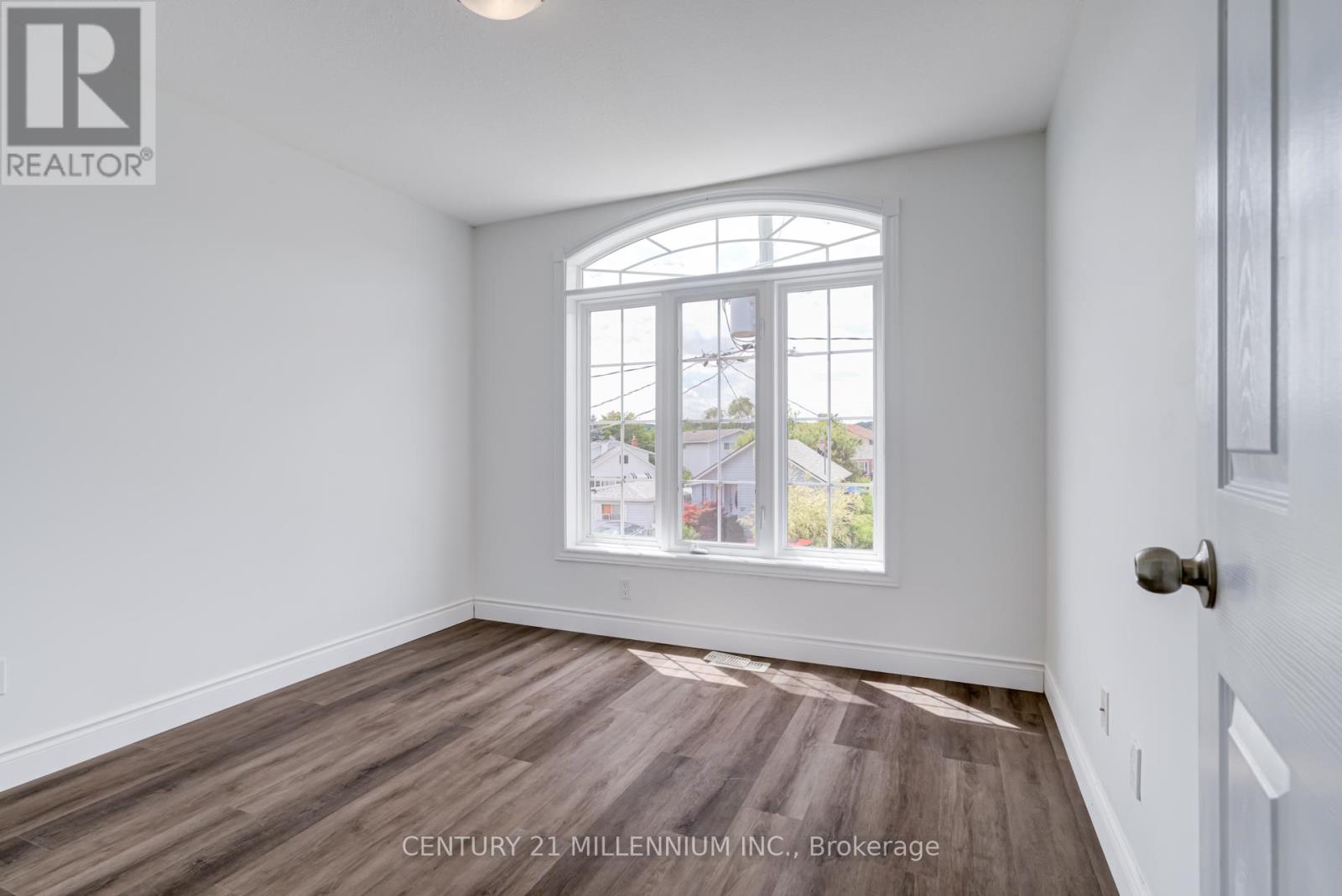 Upper - 38 Kent Street, St. Catharines, Ontario  L2S 1H2 - Photo 27 - X12506982