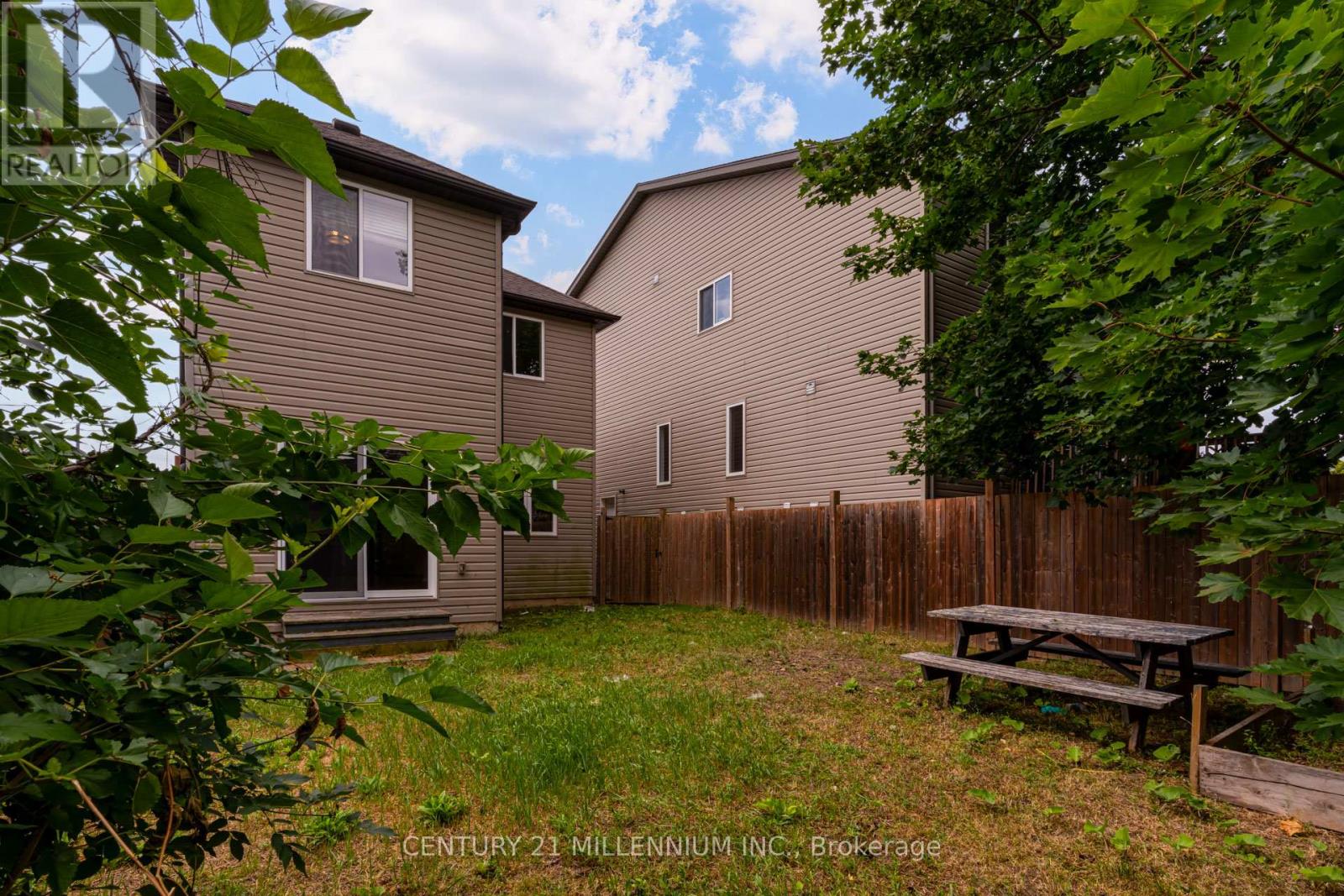 Upper - 38 Kent Street, St. Catharines, Ontario  L2S 1H2 - Photo 38 - X12506982