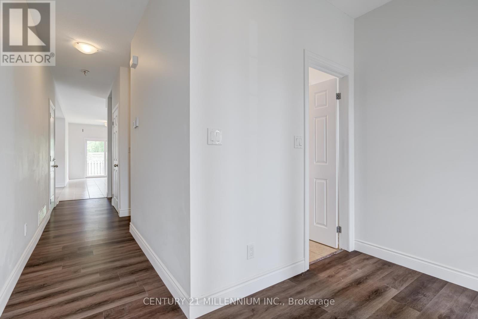 Upper - 38 Kent Street, St. Catharines, Ontario  L2S 1H2 - Photo 5 - X12506982