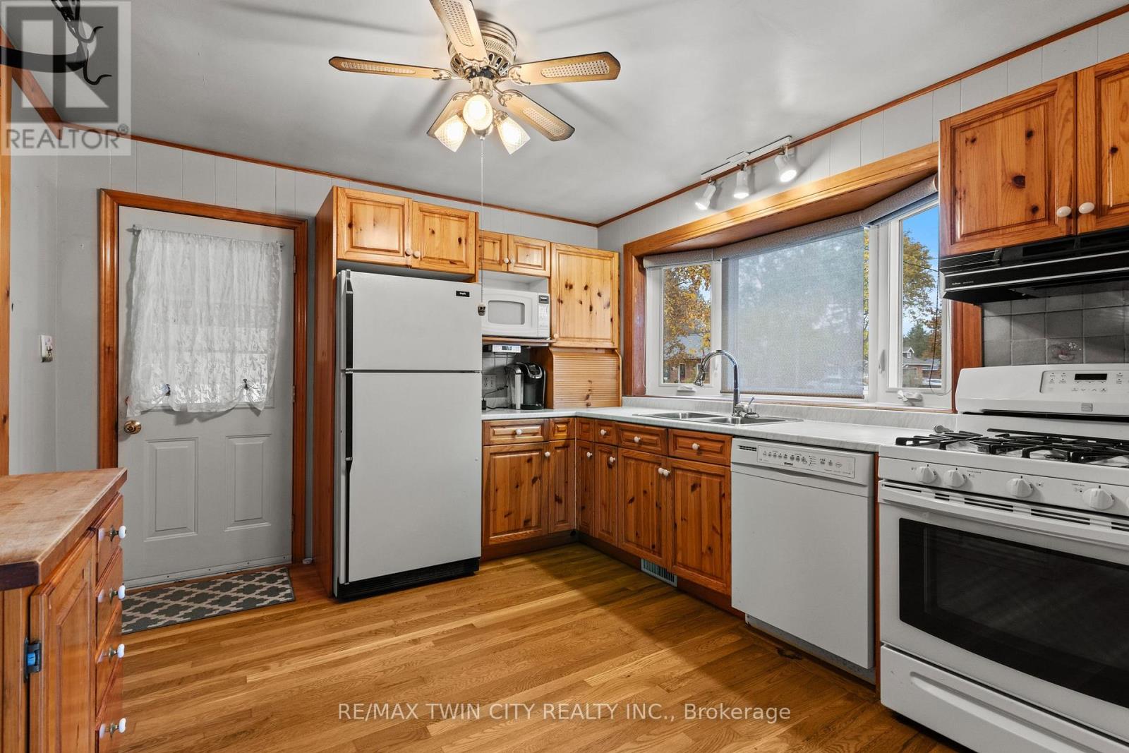 13 Spencer Street, Brant, Ontario  N3L 1W3 - Photo 17 - X12506986